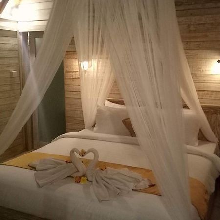 Tiki Bar And More Lembongan Εξωτερικό φωτογραφία