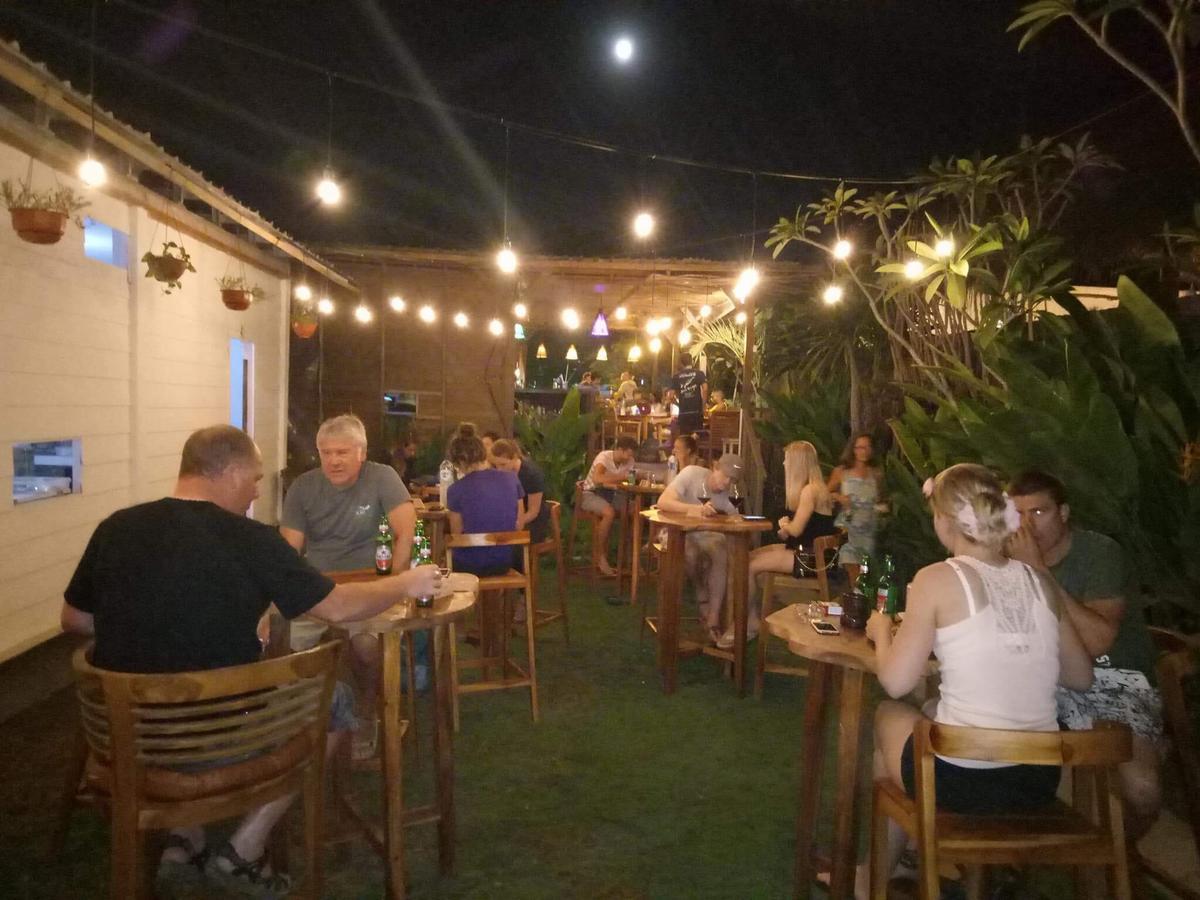 Tiki Bar And More Lembongan Εξωτερικό φωτογραφία