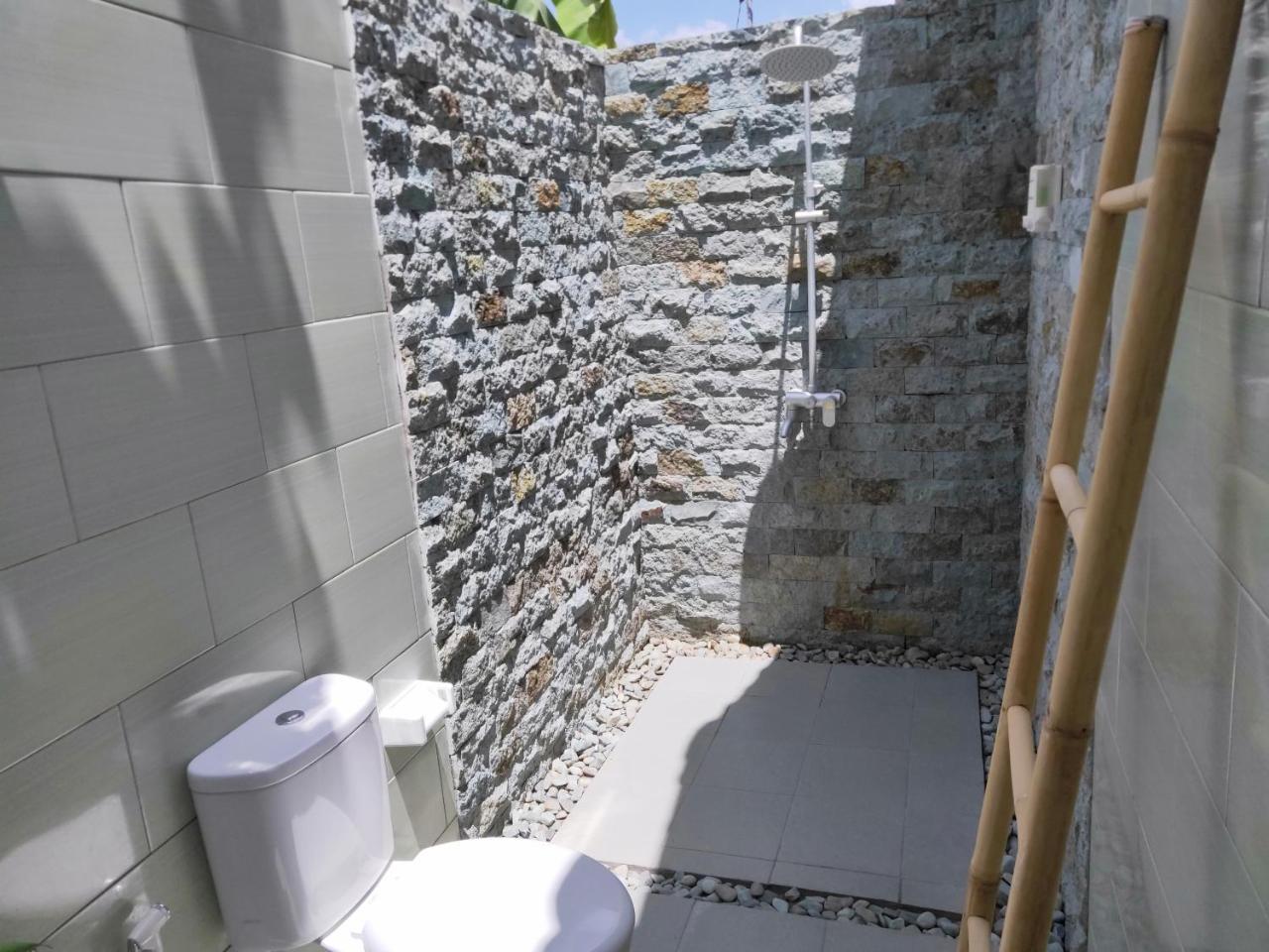 Tiki Bar And More Lembongan Εξωτερικό φωτογραφία