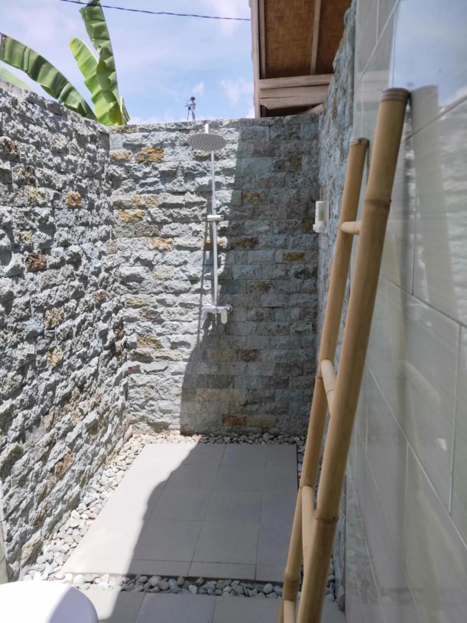 Tiki Bar And More Lembongan Εξωτερικό φωτογραφία