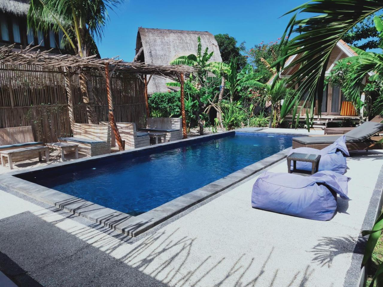 Tiki Bar And More Lembongan Εξωτερικό φωτογραφία