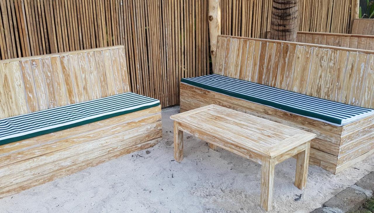 Tiki Bar And More Lembongan Εξωτερικό φωτογραφία